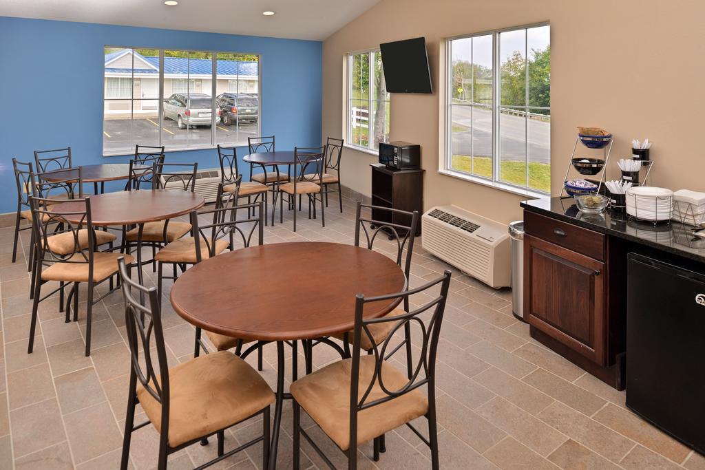 美洲最佳价值酒店 - 圣克莱尔维尔/慧玲酒店 St. Clairsville 外观 照片